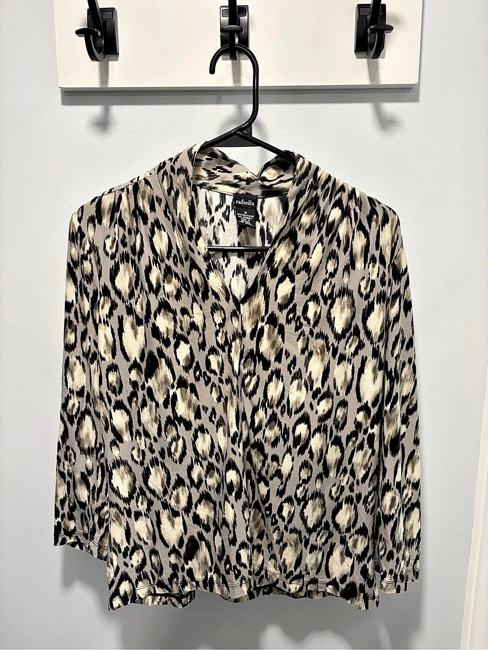 Rafaella Animal Print Blouse in Grey & Black Size Medium